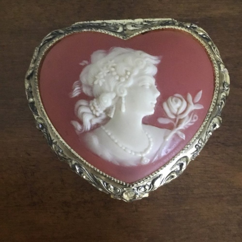 heart music box (reserved for jlgreene99)